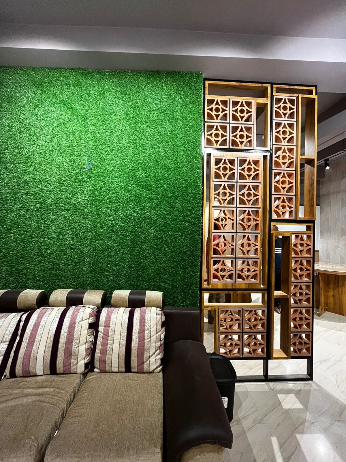 VIEW ENTERTAINMENT 12